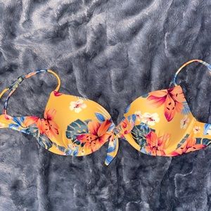 Hollister Push-up Bikini Top